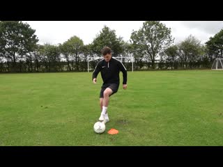 Five ball mastery exercises to improve bаall control mastering the ball in tigh