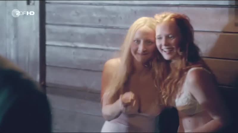 Anna maria mühe, isolda dychauk, silke bodenbender lotte jäger und das tote mädchen (2016) / лотте егер и труп девушки