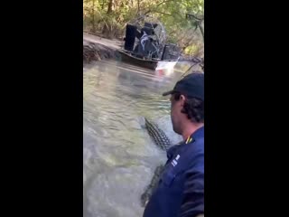 А, чё это вы здесь делаете? (vhs video)