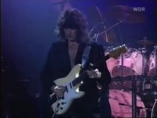 Ritchie blackmore's rainbow wolf to the moon / ritchie blackmore's solo / paul morris keyboards solo