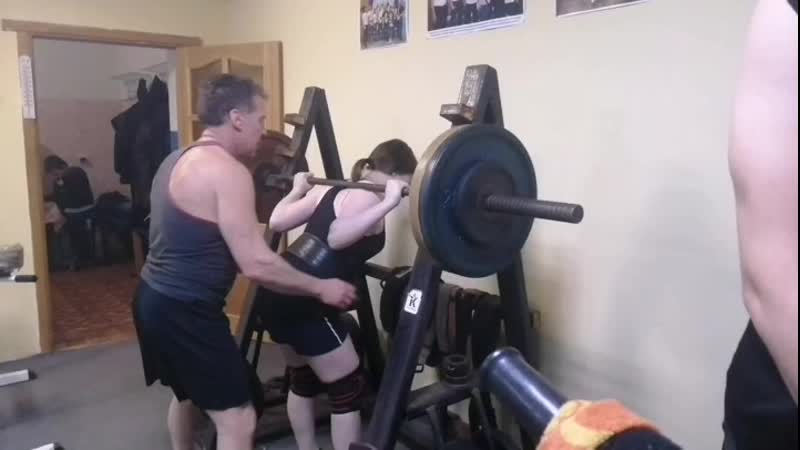 Тренироа 21 02 20, присед 100*3, сиротина анастасия