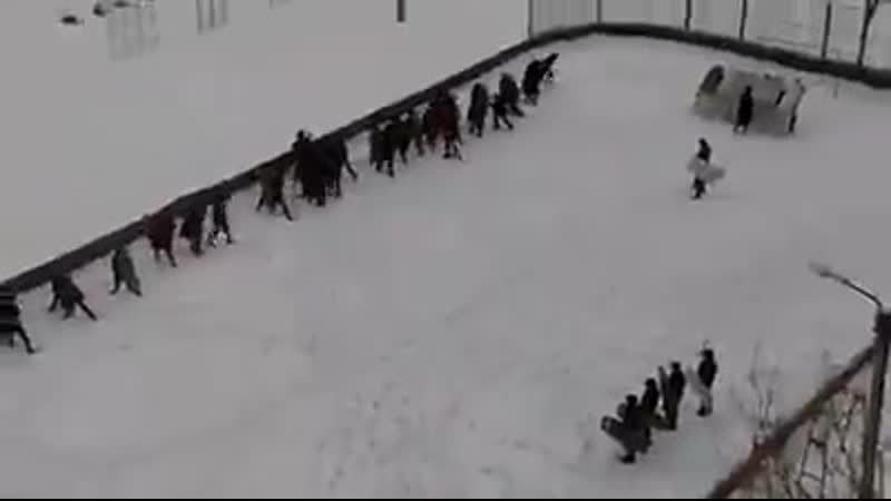 Пермь школьников учат разгонять митинги