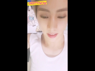 [фейсбук] 150724 got7 now селфи марка на диване