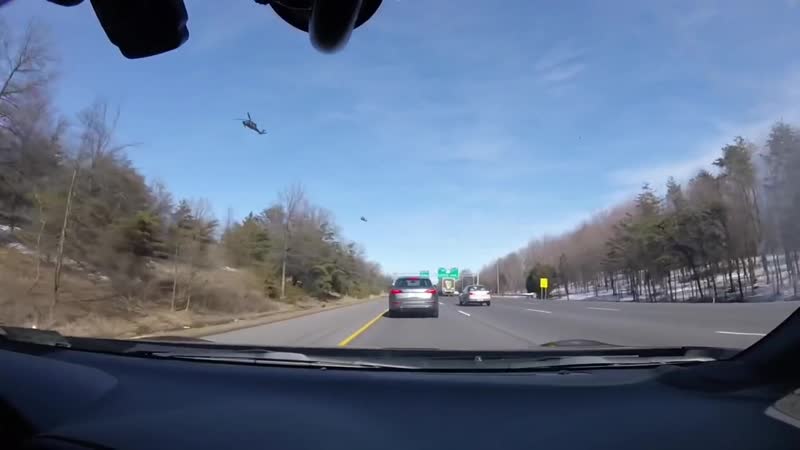 Сзади догнал грузовик