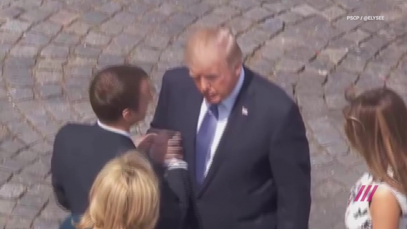 Бесконечное рукопожатие трампа и макрона