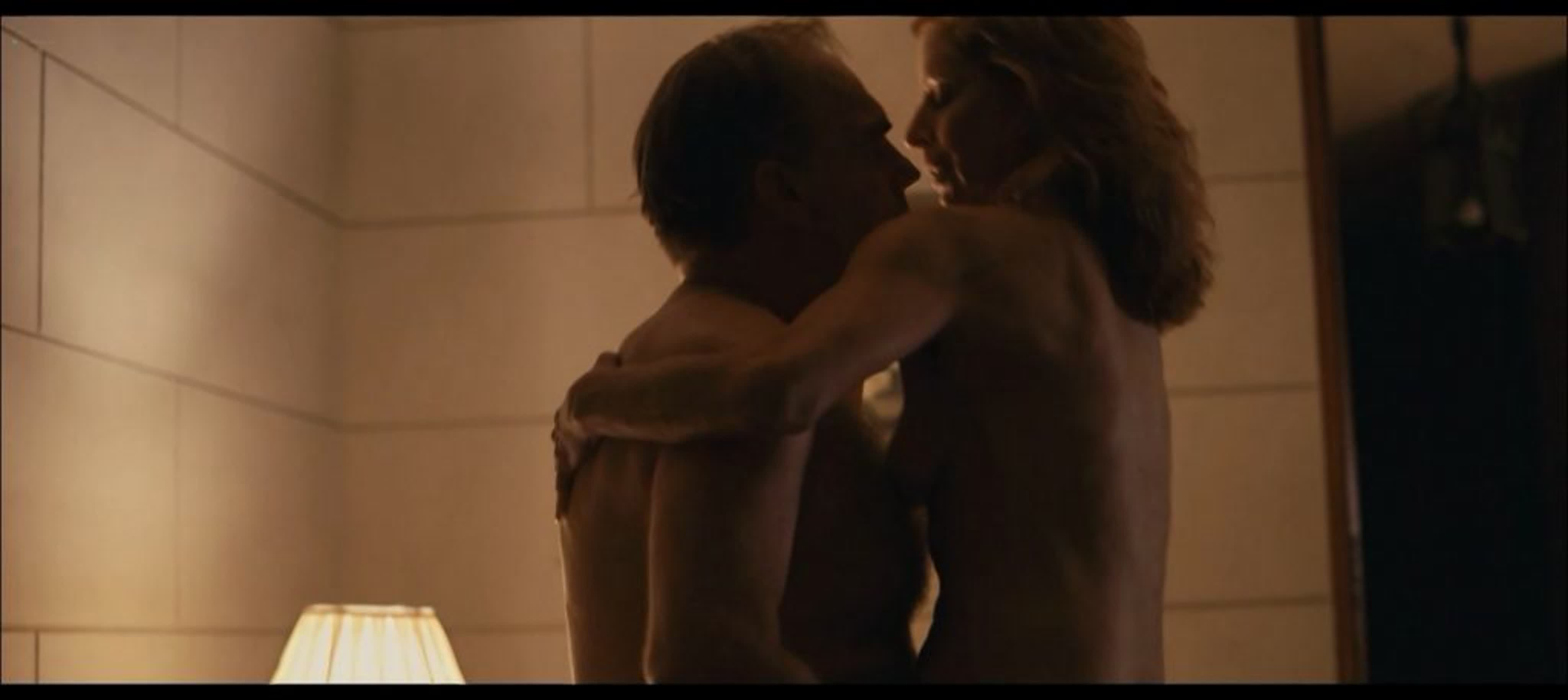 Порно қыздар анал үстінде Қара майлы секс