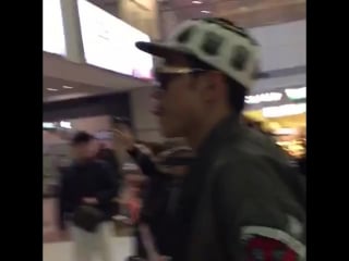 160321 jun k at incheon airport back from bangkok