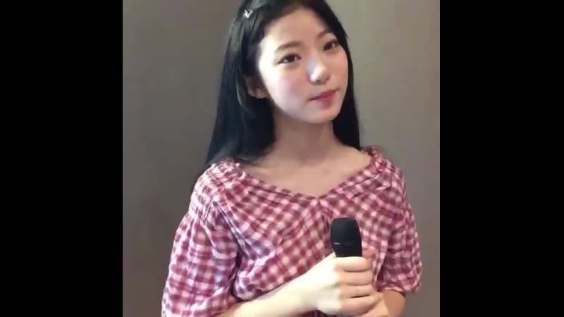 Siyoon has a really sweet voice and very stable vocals for her age especially!! mp4