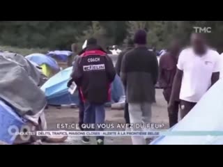 Claudine était toute contente davoir trouvé des centaines de boîtes de raviolis halal pour des #migrants soudanais musulmans