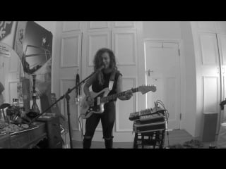 Tash sultana notion (live bedroom recording)