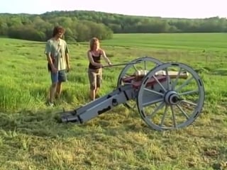 Cannon live fire 3 pound 18th century