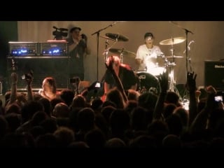 Iggy and the stooges raw power live in the hands of the fans