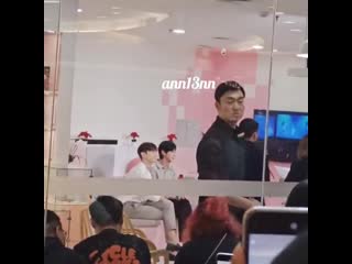 200221 юнхо и чанмин в офисе sm в fx sudirman в джакарте