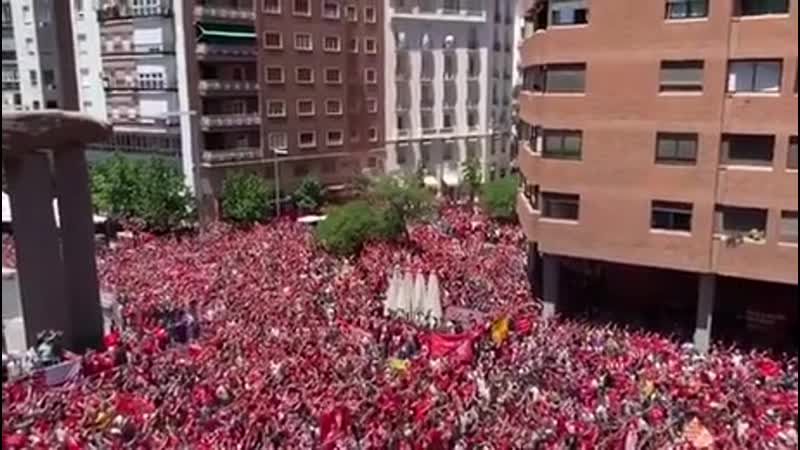 Фанаты «ливерпуля» поют you’ll never walk alone мадрид (vhs video)