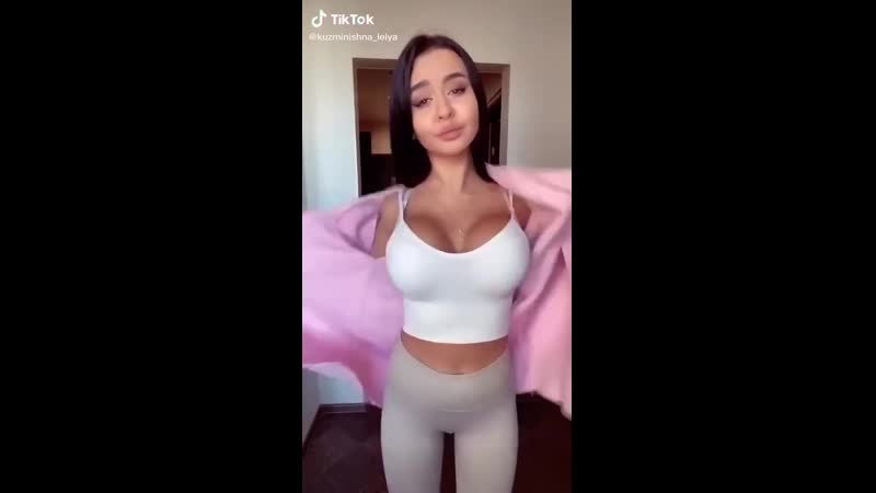 Будь скромнее