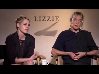 Kristen stewart and chloe sevigny talk to "on the red carpet" lizzie promo
