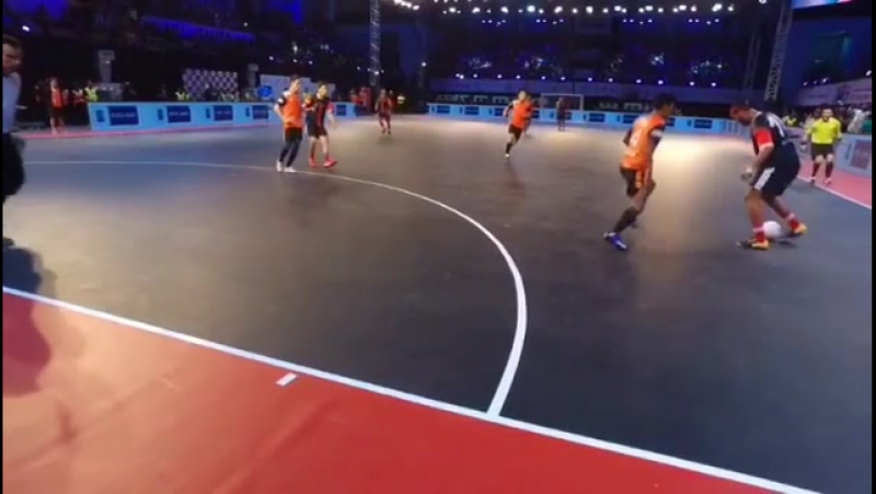 Роналдиньо творит! #ronaldinho