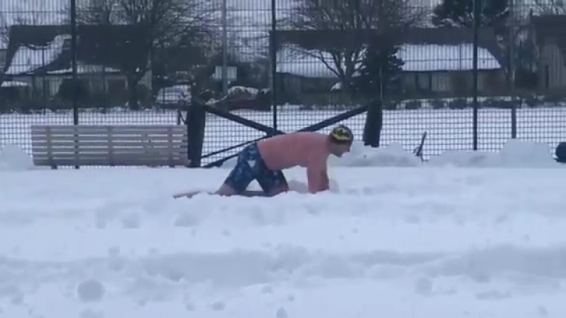 Комбинированное плавание зимний заплыв особенно восхитителен этап на спине