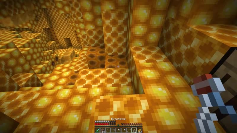 Нуб попал в мир злых пчел в майнкрафт ! нубик построил портал троллинг ловушка в minecraft