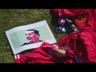 Jeff stelling and rachel riley help build ibrahimovic's face out of mufc and southampton shirts ahead of friday