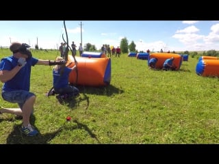 Аэросъемка битвы в лукобол (archery tag)