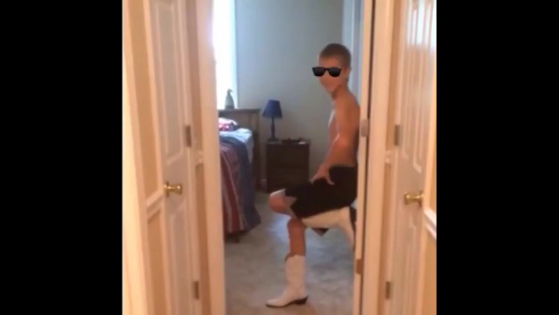 Stepping porn video – Stepping out clean
