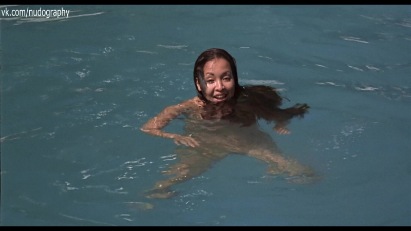 Франсуаза терри (francoise therry) голая в фильме "человек с золотым пистолетом" (the man with the golden gun, 1974) 1080p