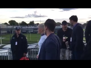 Capitalofficial @katyperry passes the baton onto… @justinbieber 🤝#onelovemanchester