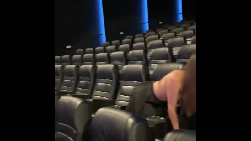 Томми кэш напоминает всем, что главное соблюдать дистанцию!!!