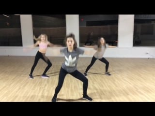 Maddie & mackenzie ziegler, brynn rumfallo