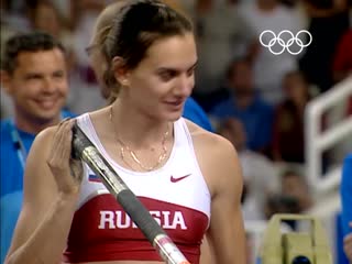 Yelena isinbayeva wins gold in pole vault athens 2004 olympics