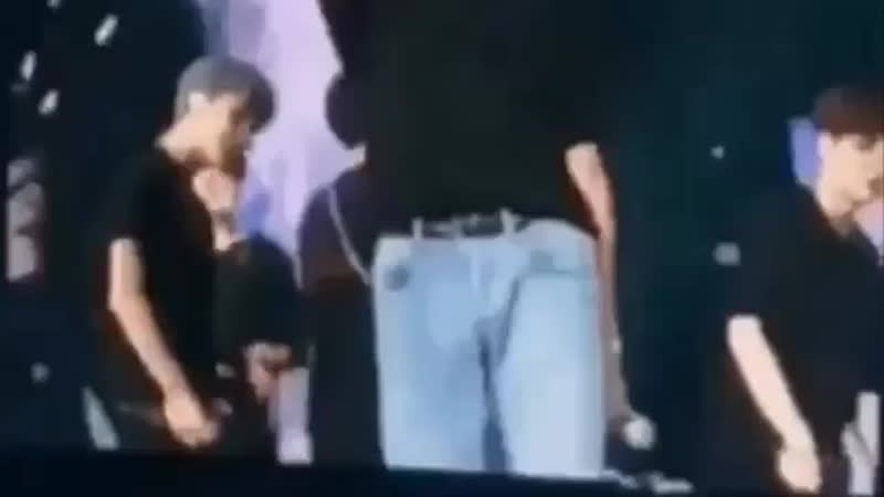 Чимин обнял юнги 😍😭