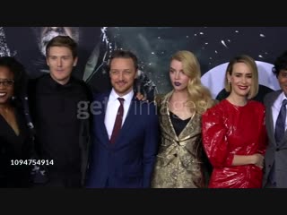 Anya tpornr joy, sarah paulson, m night shyamalan, james mcavoy, bruce willis, samuel l jackson at 'glass' new york premiere