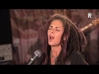 Dilana dirty little secret (live uit lloyd)