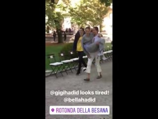 Gigi during the alberta ferreti ss18 rehearsals