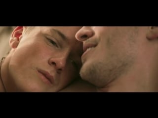 Эротические сцены (louis hofmann and jannik schumann, phil and nicolas) фильм center of my world