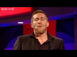 Jake gyllenhaal eats his first pickled onion | friday night with jonathan ross | bbc one