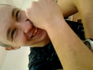 Как нужно клеить девчонку