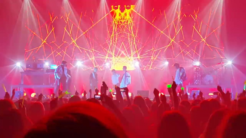 [fancam] 160517 «badman» @ b a p live on earth 2016 world tour moscow awake!!