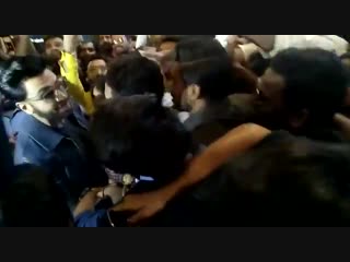 Fan clubs go into a frenzy as @ranveerofficial makes his entry at simmbatrailer launch