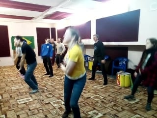 Веселая разминка в "солнечной батукаде"