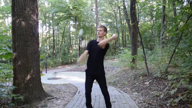 Завораживающие жонглирование