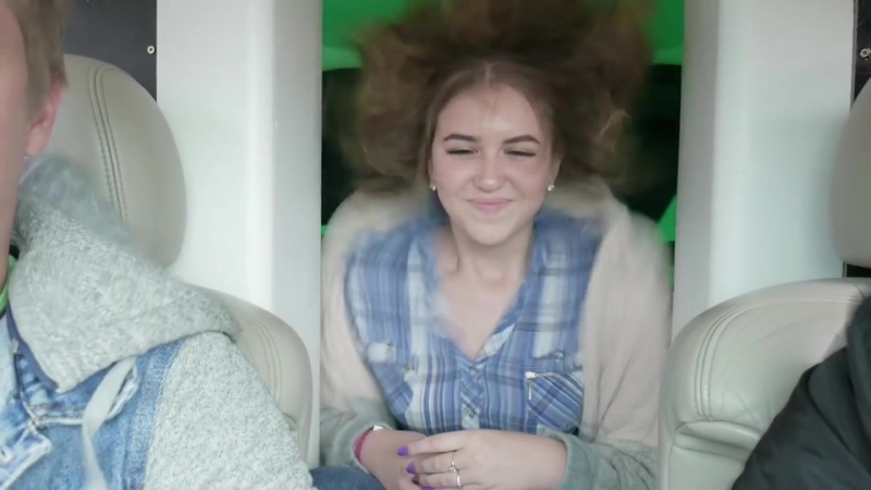 Девчонок порвало басом в эскалейде!