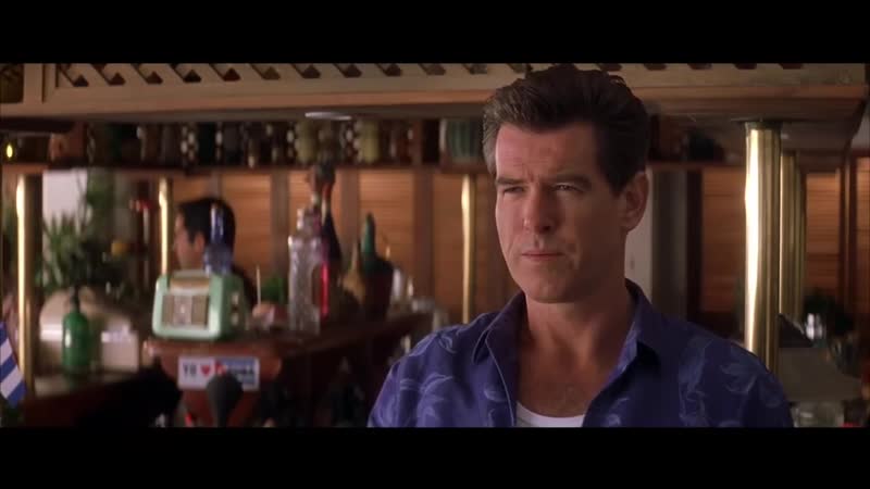 Пирс броснан и холли берри в фильме "умри, но не сейчас"(2002)