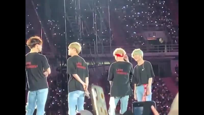 190406 lys in bkk | тэхён милашничает с юнги, чонгук наблюдает;)