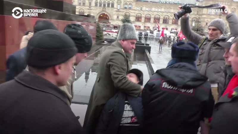 Активисты устроили протест на акции в день смерти сталина