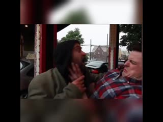 Когда перед сексом не помыл руки)))