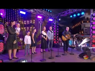 Angelo kelly family «will ye go, lassie go» (donnschtig jass live aus savognin )