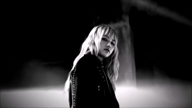 Lisa (lalisa manoban, blackpink) sexy moments