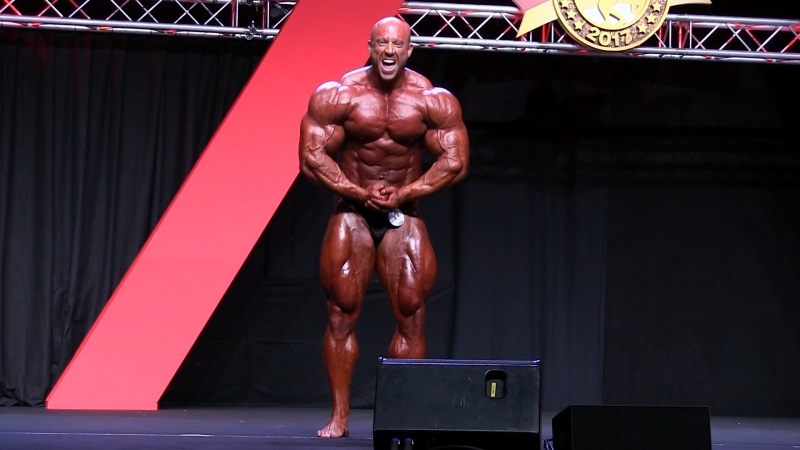 Arnold classic europe 2017 peter klancir posing